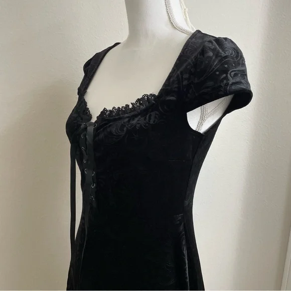 KILLSTAR dress women size Small black floral velvet Belladonna BaBe party Goth - Picture 8 of 16